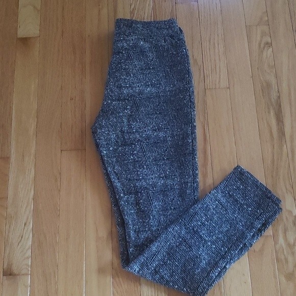 NWOT Bar 111 Woman Pants Skinny Slim Fit Ankle SZ M Black and White - Picture 3 of 4